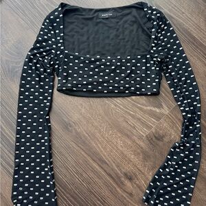 White Fox boutique black cropped top